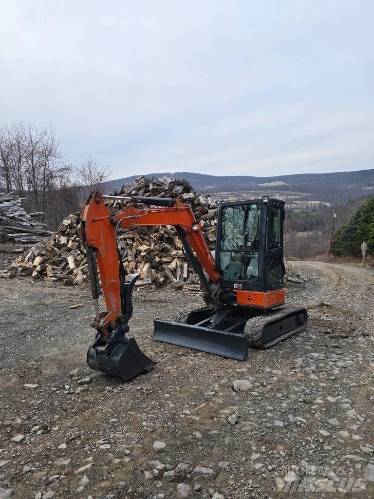 Hitachi ZX35 Minikaivukoneet < 7t
