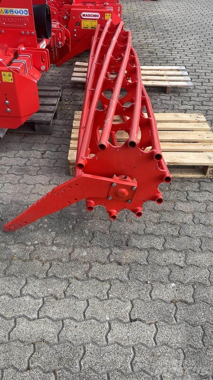 Kuhn Maxirohrwalze Hinattavat jyrät