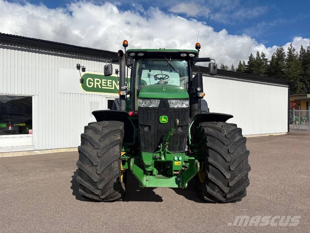 John Deere 7230 R Traktorit