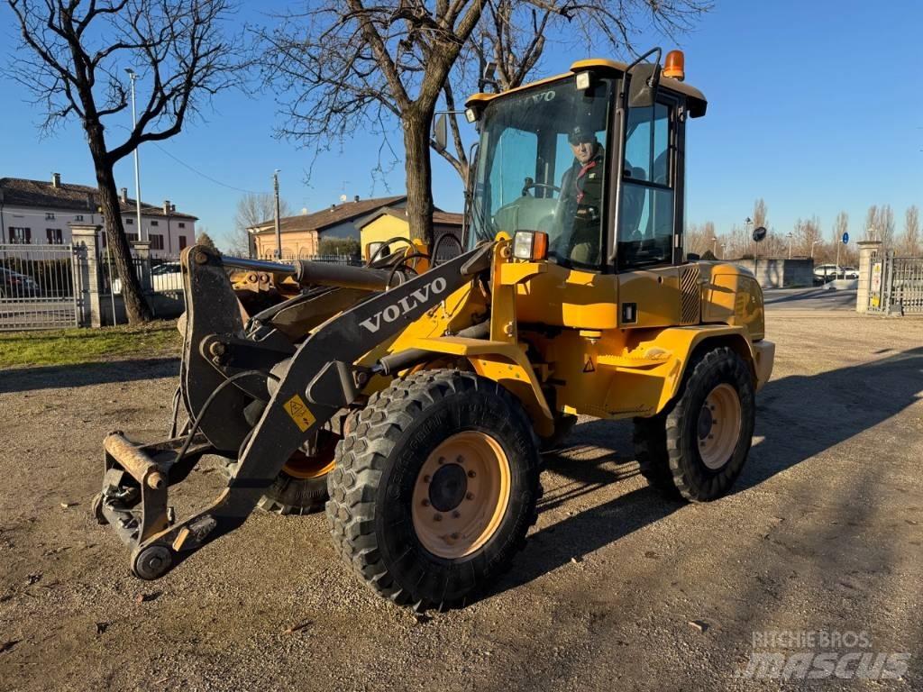 Volvo L 30 G Pyöräkuormaajat