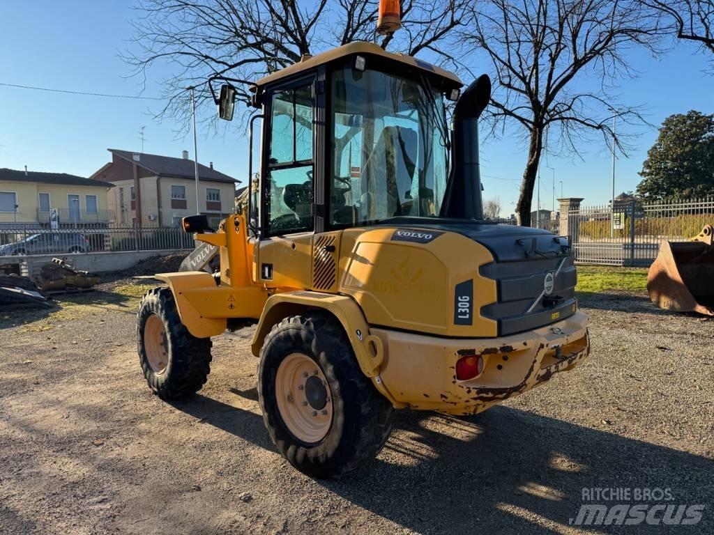 Volvo L 30 G Pyöräkuormaajat