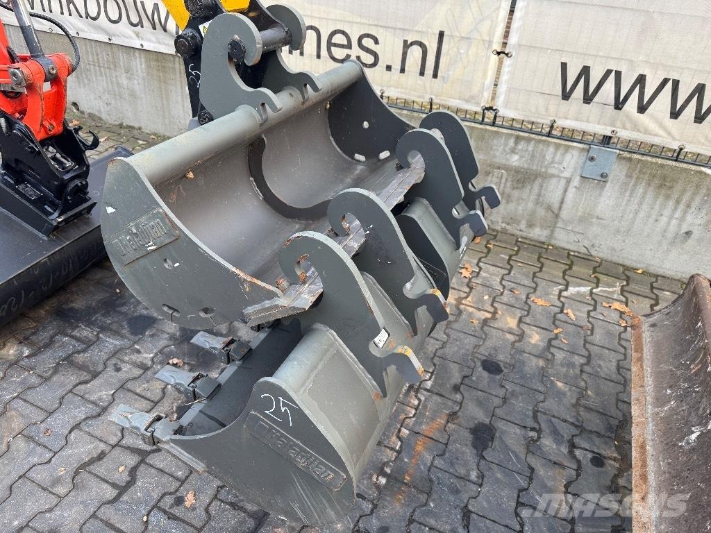 Komatsu PC 26 MR-3 Minikaivukoneet < 7t