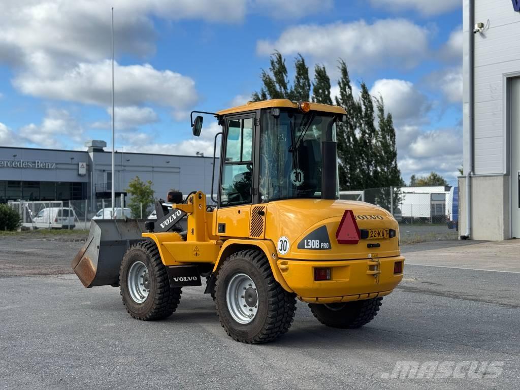 Volvo L 30 B Pyöräkuormaajat