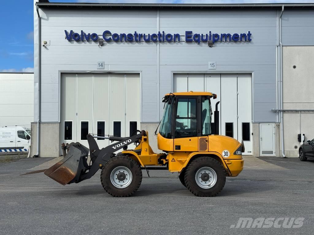 Volvo L 30 B Pyöräkuormaajat