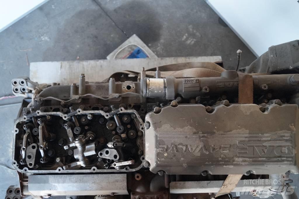 DAF XE315C1 Moottorit