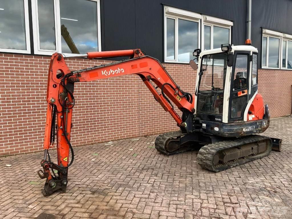 Kubota KX121-3 Minikaivukoneet < 7t