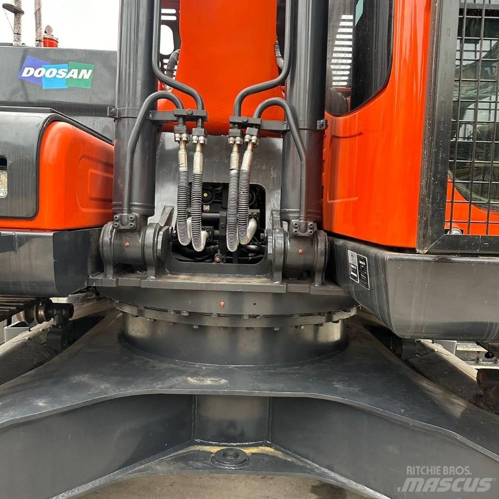 Doosan DX225LC-9C Telakaivukoneet