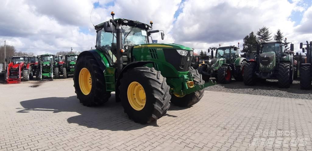 John Deere 6210 R Traktorit