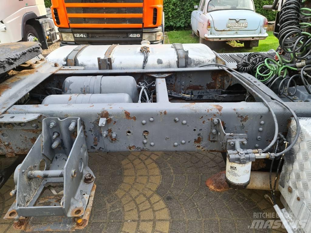 Scania 114L340 Vetopöytäautot