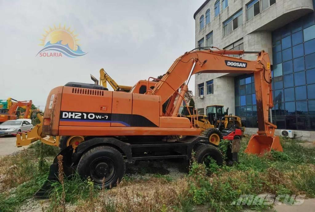 Doosan DH 210 W-7 Pyöräkaivukoneet