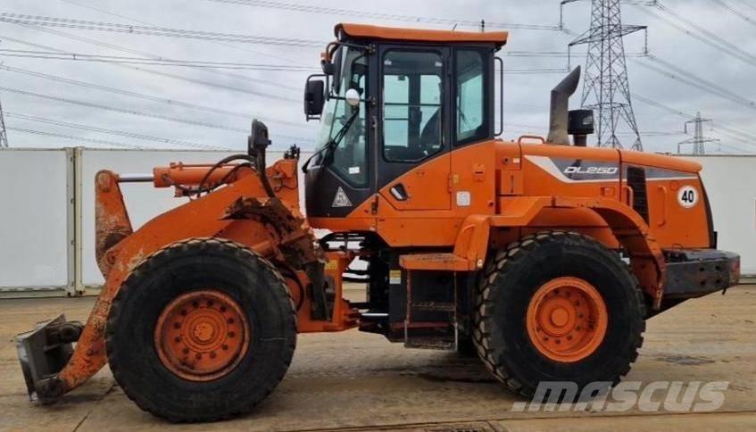Doosan DL 250-5 Pienkuormaajat