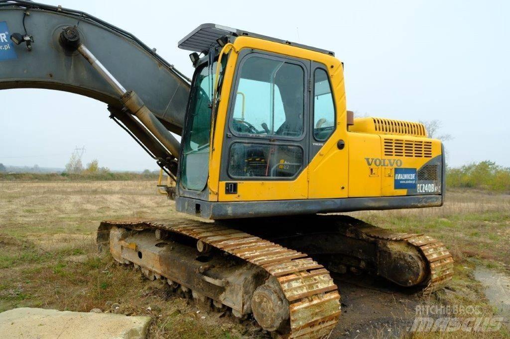 Volvo EC 240 kabina Ohjaamo ja sisusta