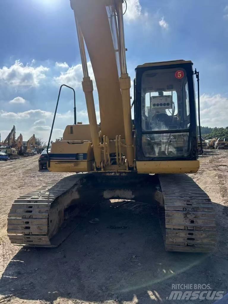 CAT 320 B L Telakaivukoneet