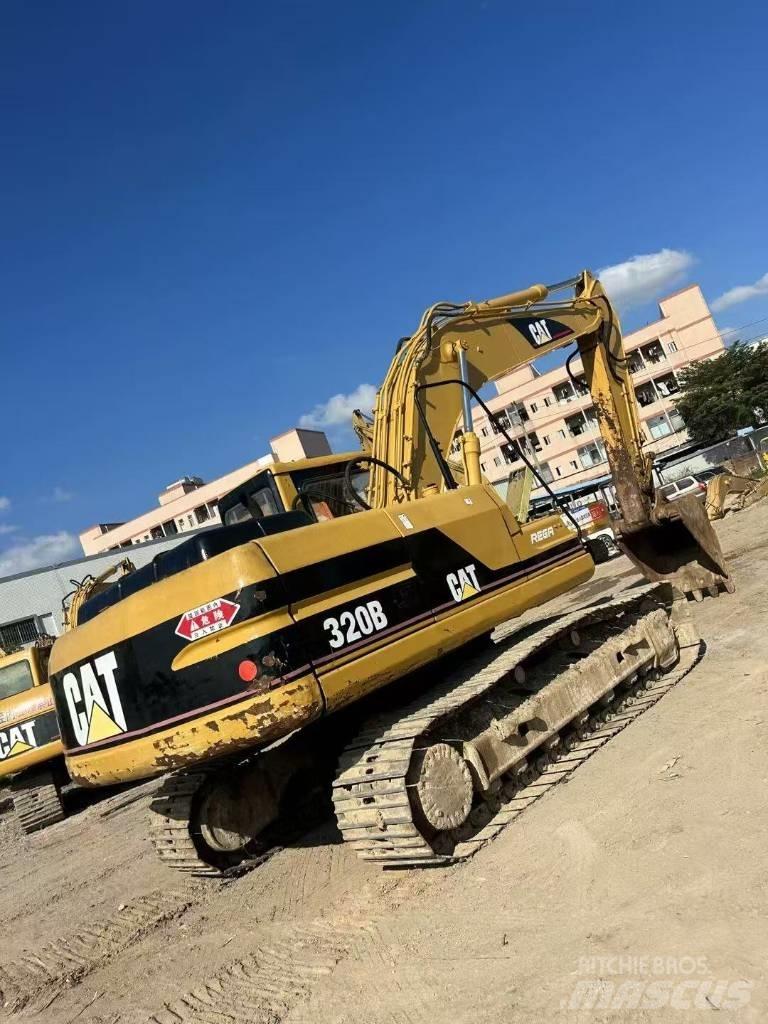 CAT 320 B L Telakaivukoneet