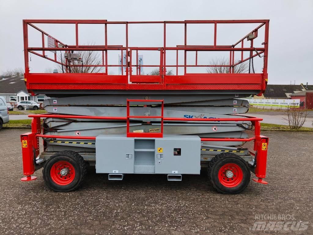 SkyJack SJ 9250 RT Saksilavat