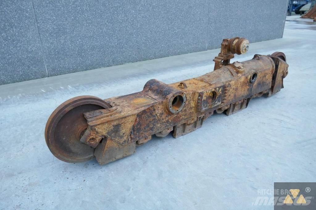 CAT 261-3079 Alusta ja jousitus