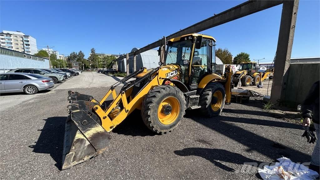 JCB 4CX PRO Kaivurikuormaajat