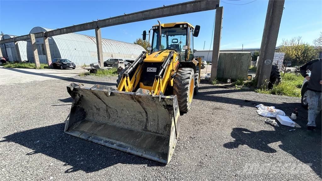 JCB 4CX PRO Kaivurikuormaajat