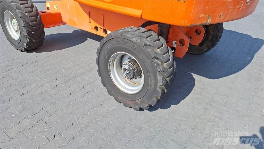 JLG 460SJ Teleskooppipuominostimet