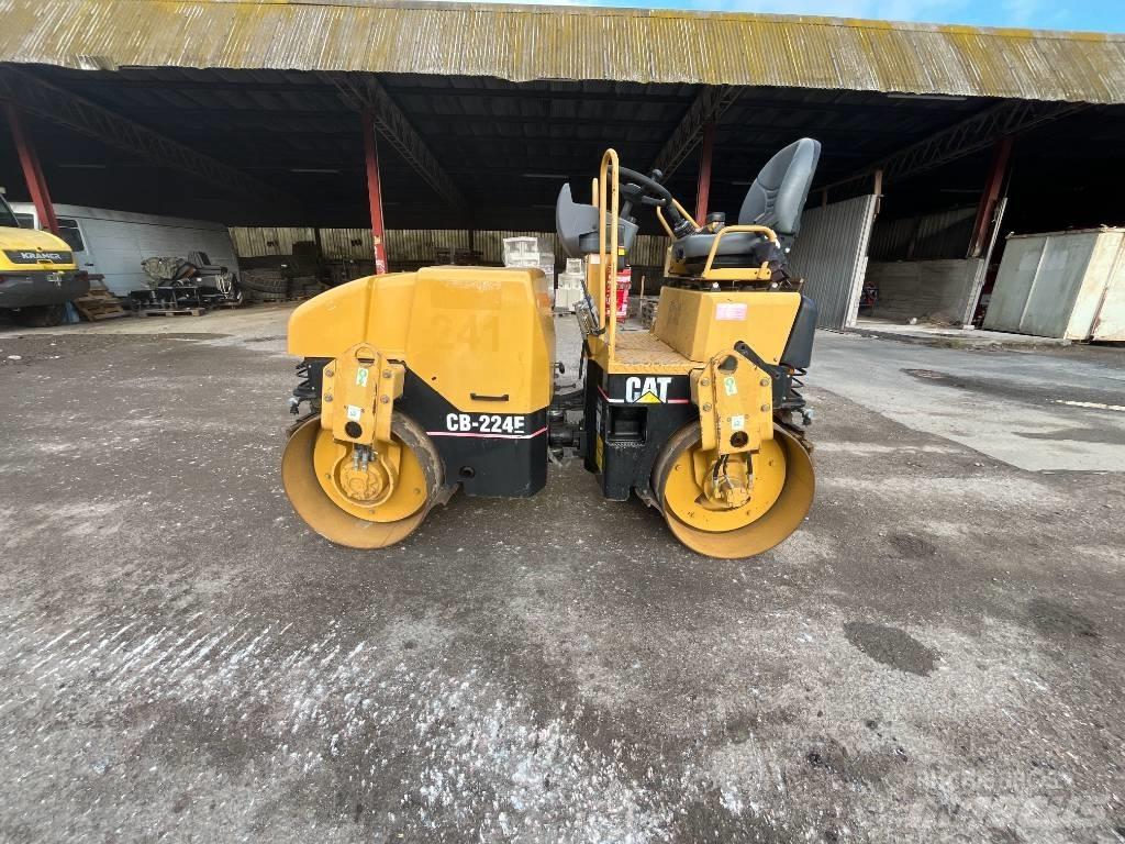 CAT CB 224E Tandemjyrät