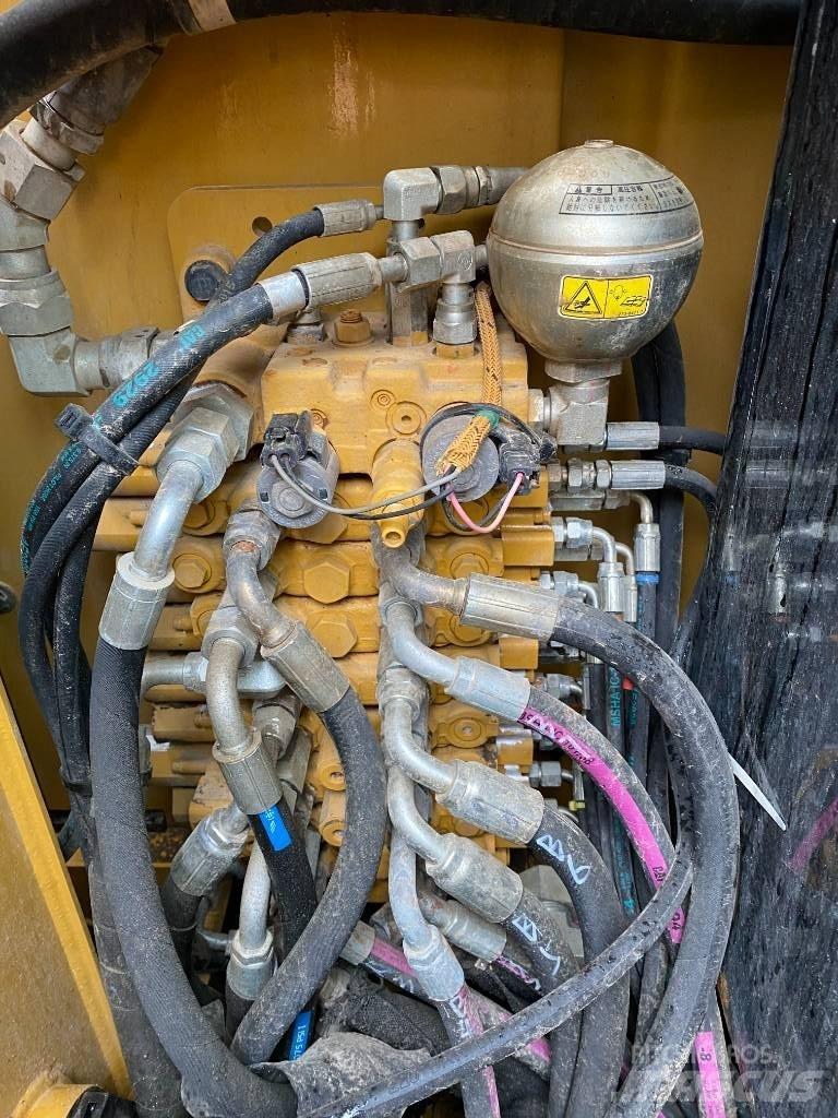 CAT 305.5 Telakaivukoneet