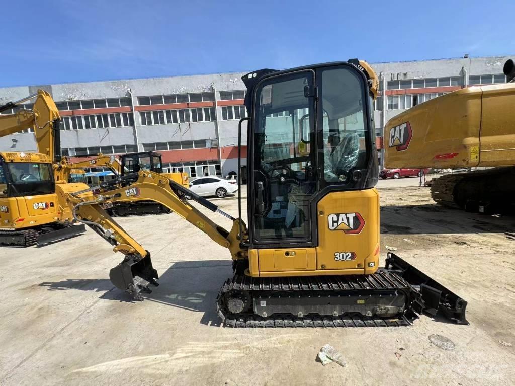 CAT 302 Minikaivukoneet < 7t