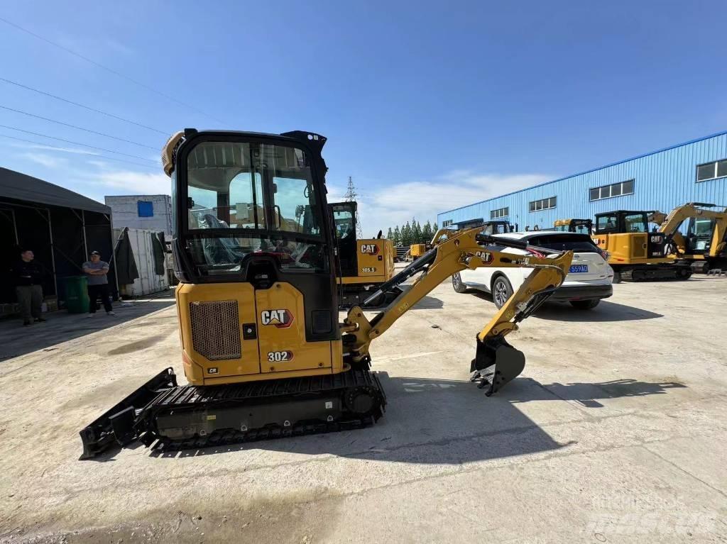 CAT 302 Minikaivukoneet < 7t