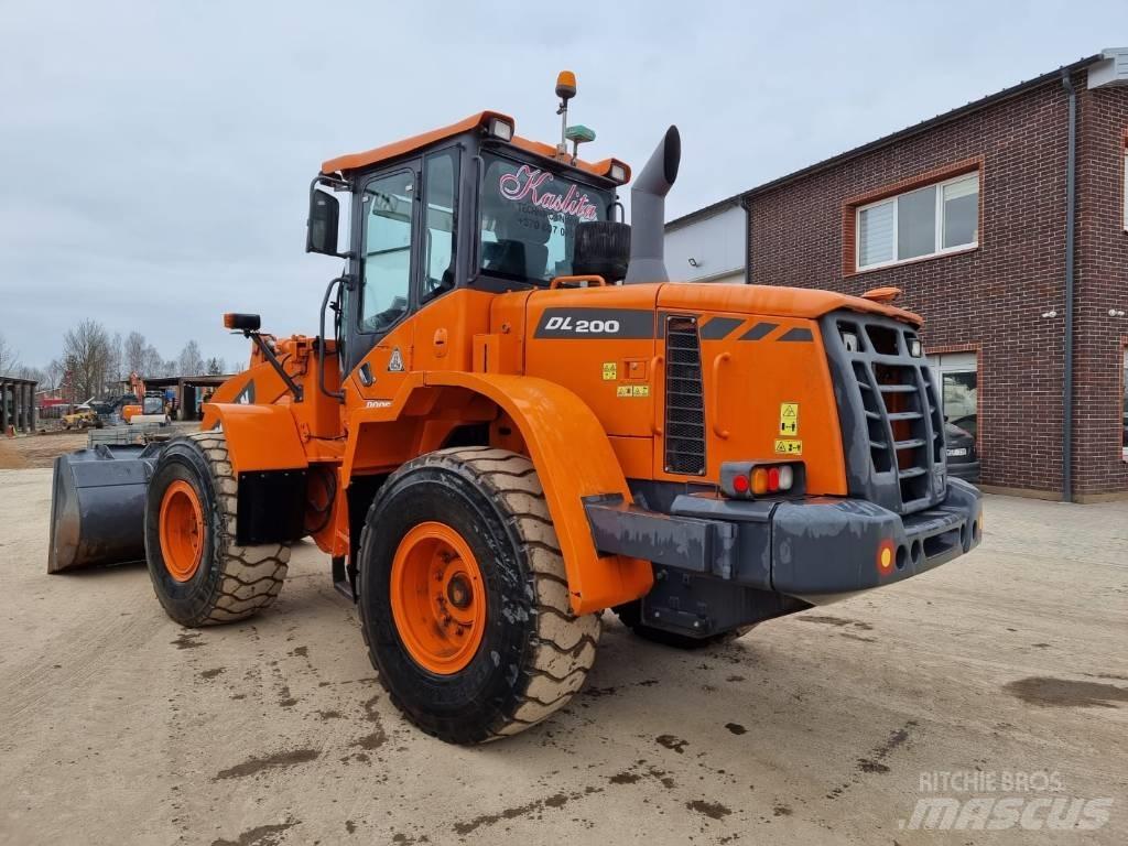 Doosan DL 200-3 Pyöräkuormaajat