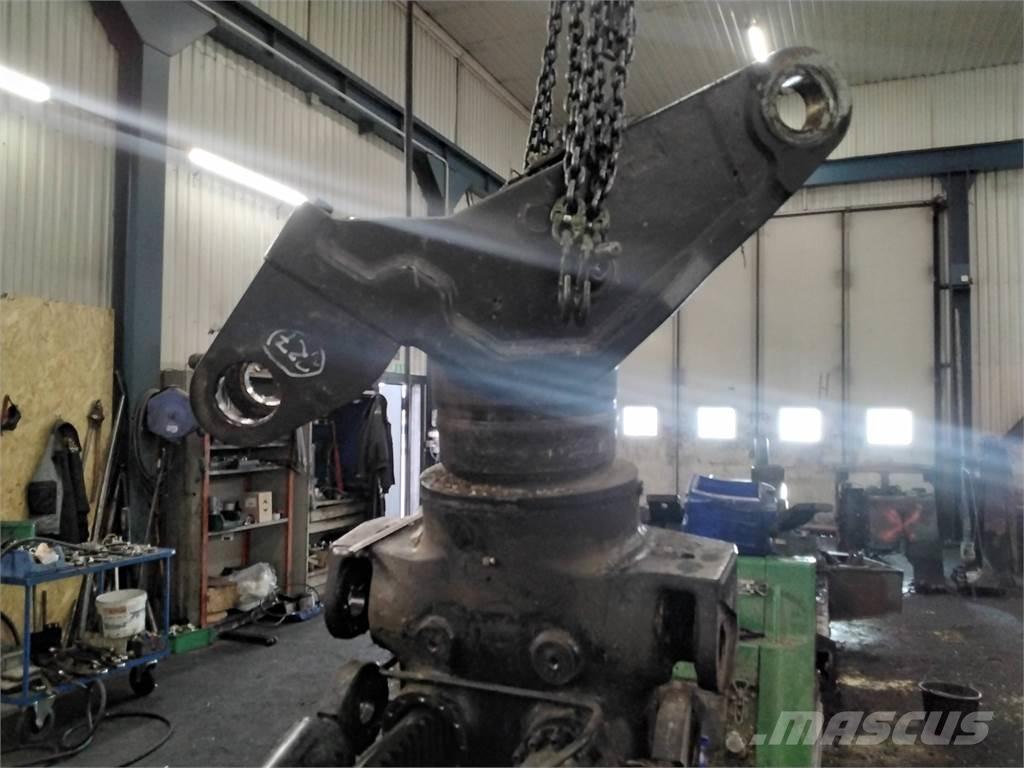 John Deere CH9 Harvesterinosturit