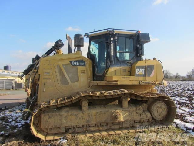 CAT D 7 E Telaketjupuskutraktorit