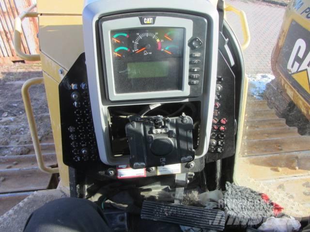 CAT D 7 E Telaketjupuskutraktorit
