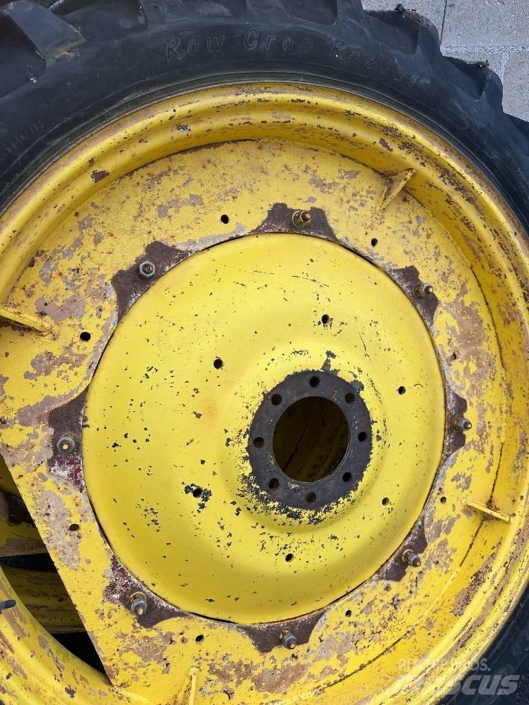 Alliance 230/95R44 Renkaat ja vanteet