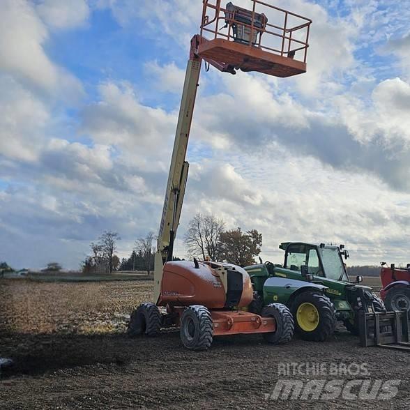 JLG 600AJ Kuukulkijat