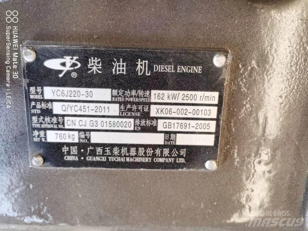 Yuchai YC6J220-30 Moottorit