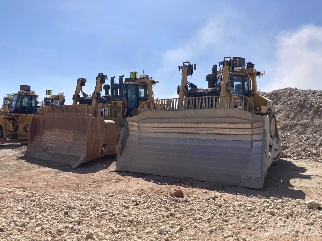 CAT D 11 T Telaketjupuskutraktorit