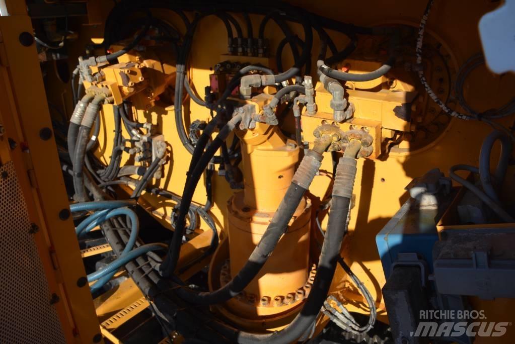 Liebherr LR 1100 Tela-alustaiset nosturit