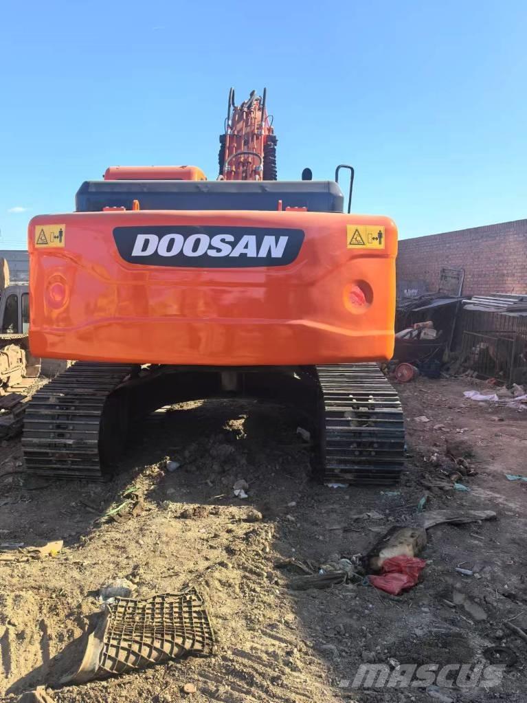 Doosan DX 225 LC Telakaivukoneet