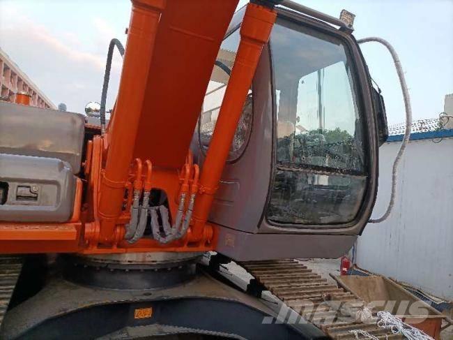 Hitachi Zaxis 200 LC Telakaivukoneet