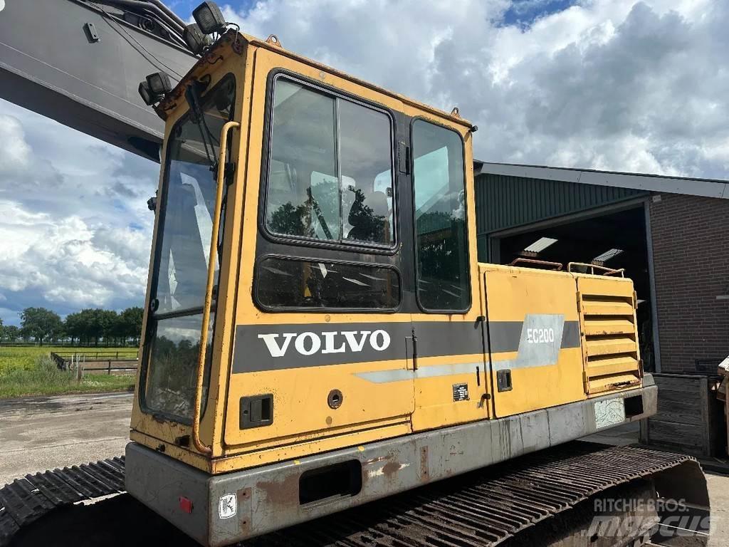Volvo EC200 Telakaivukoneet