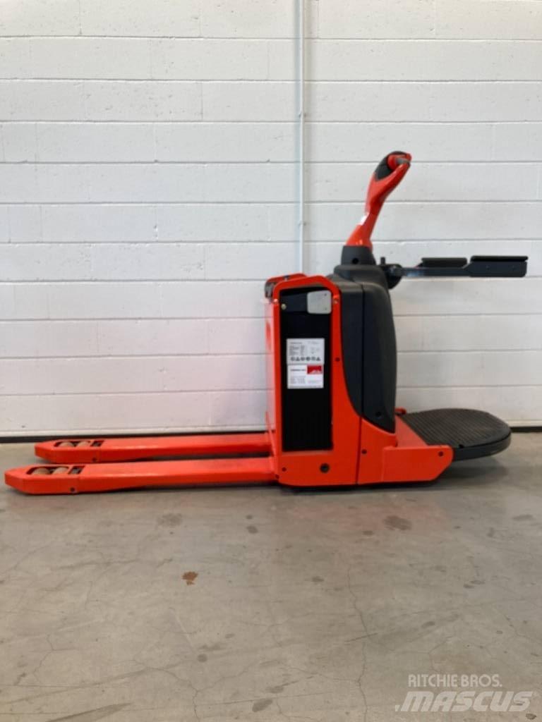 Linde T16P/1151-02 Lavansiirtotrukit ajotasolla
