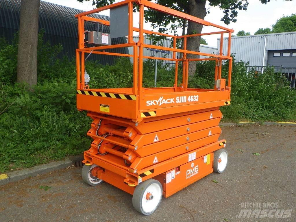 SkyJack SJ4632 Saksilavat