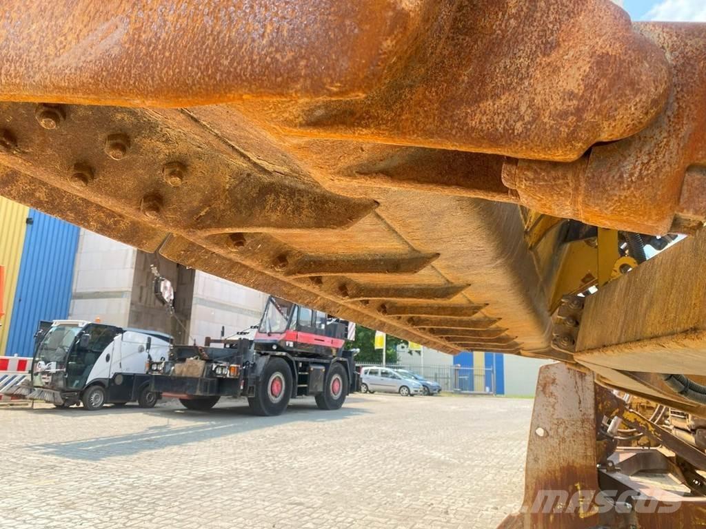 CAT D6T NVT Telaketjupuskutraktorit