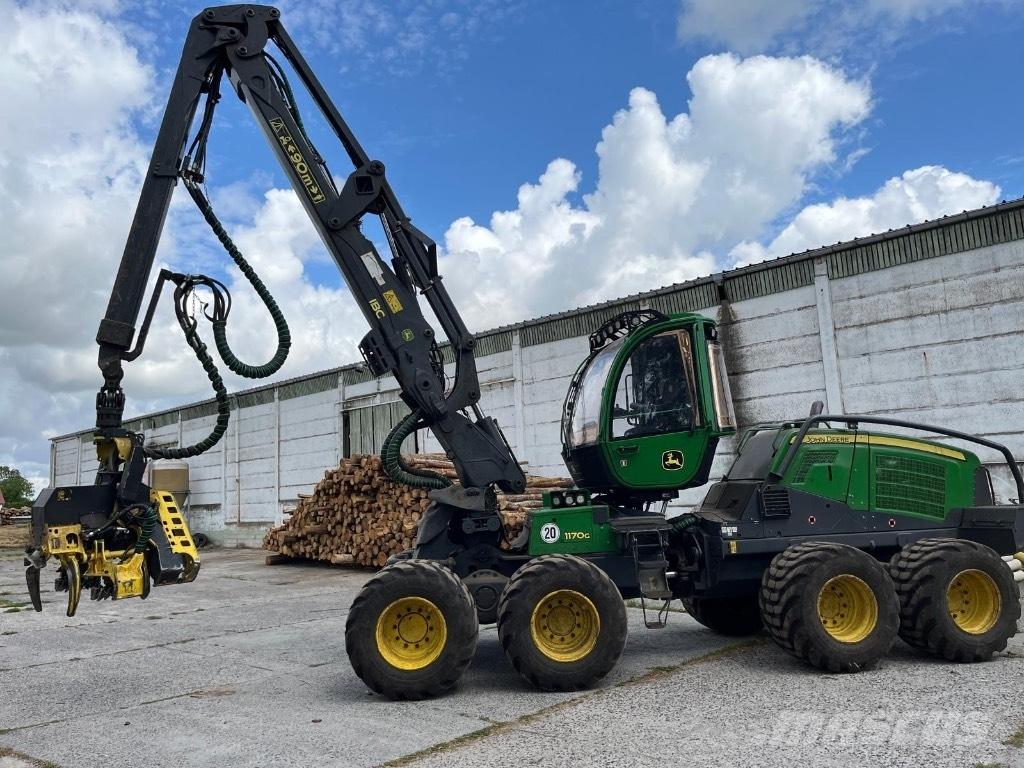 John Deere 1170G Harvesterit