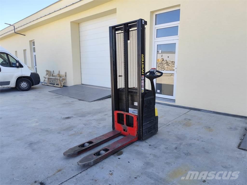 Hyster S1.0E Käyden ajettavat pinoamistrukit