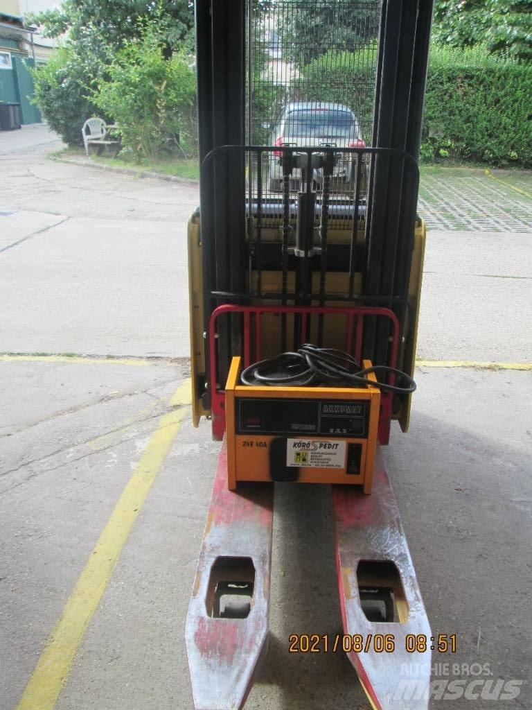 Hyster S1.4iL Käyden ajettavat pinoamistrukit