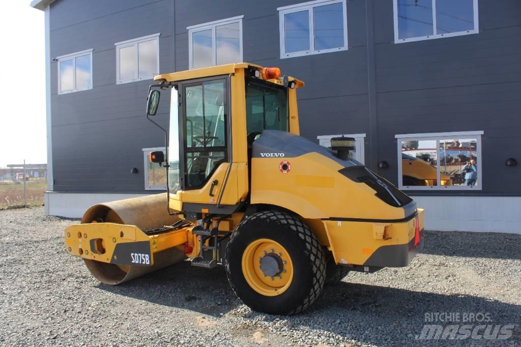 Volvo SD 75 B Yksivalssijyrät