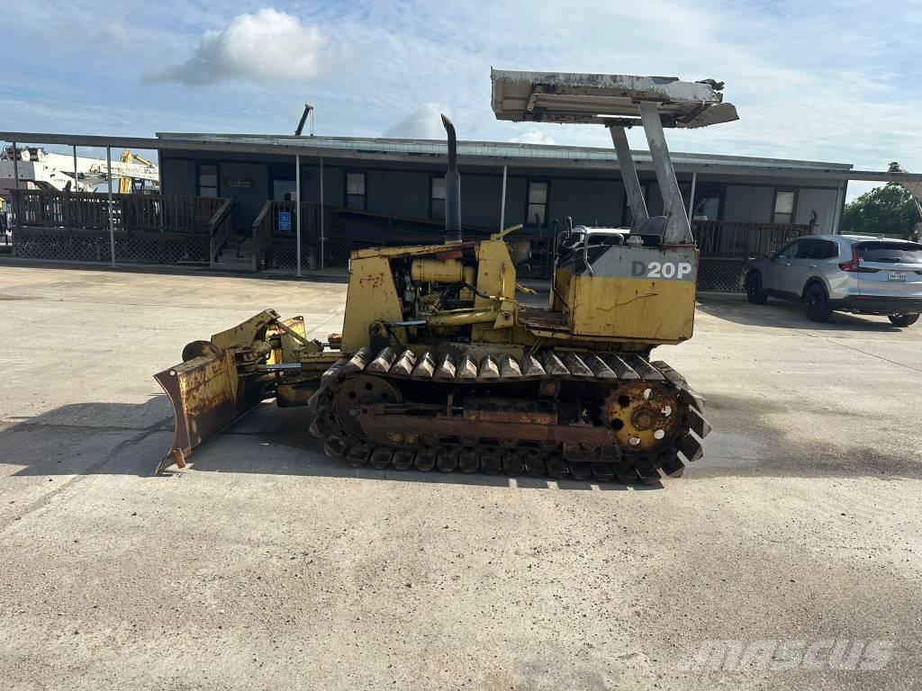 Komatsu D 20P-7 Telaketjupuskutraktorit