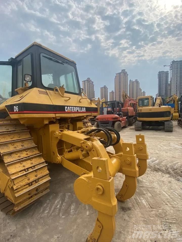 CAT D6R Telaketjupuskutraktorit