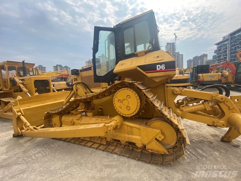CAT D6R Telaketjupuskutraktorit