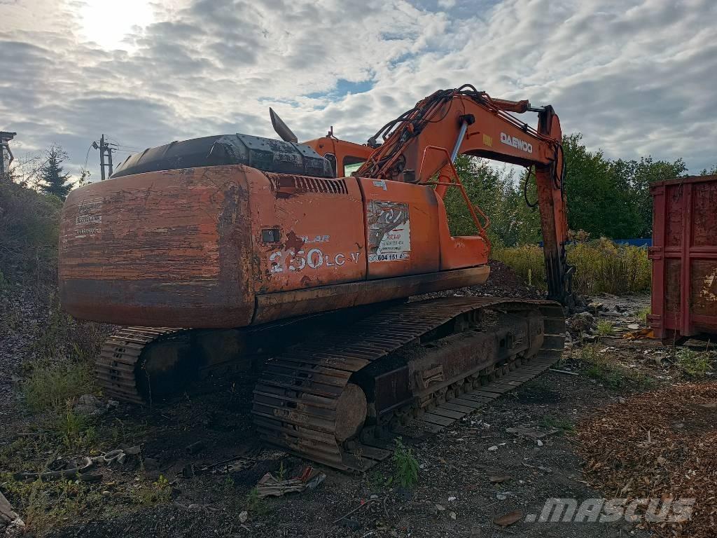 Daewoo S-250 LC-V Telakaivukoneet